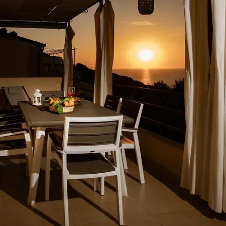 Orizzonte Blu Apartment *